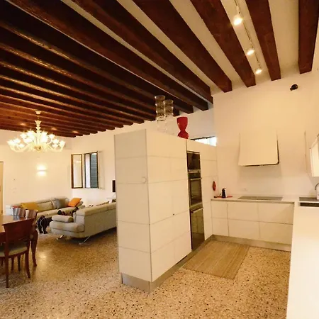 Ca' Giustina Apartment Venice